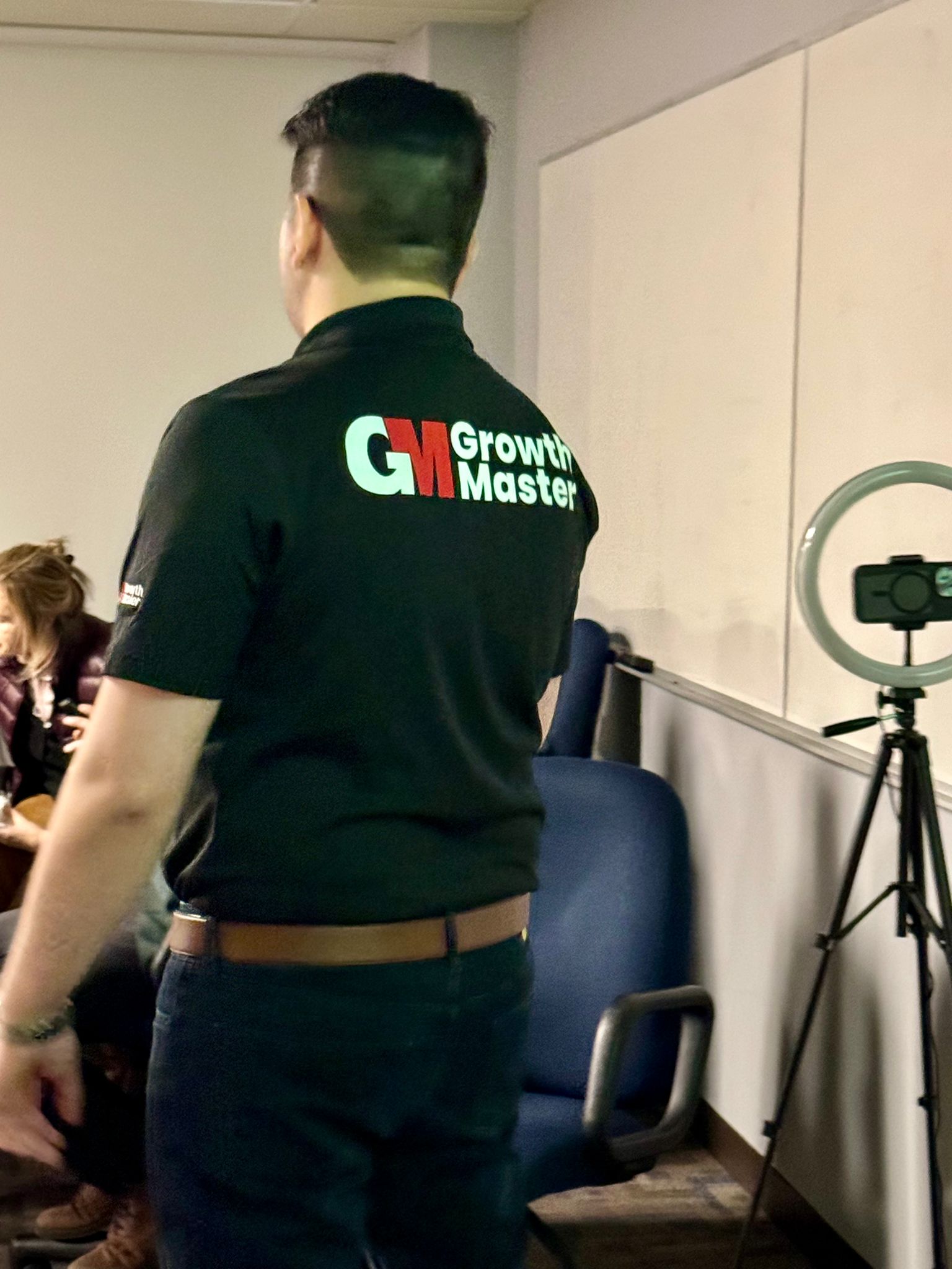 2fe4c60a-448b-45d2-a5b2-8db293850204